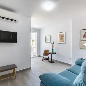 https://livemalaga-victoria-suites.1costadelsol.com